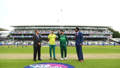 ক্রিকেটের মক্কায় প্রোটিয়াদের বিরুদ্ধে আগে ব্যাট পাকিস্তানের! বাদ পড়লেন ভারতের জামাই