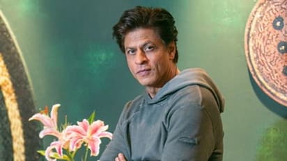 "হাতে কোনও কাজ নেই, হৃদয় সায় দেয় না"! কেন এমন নিজেকে গুটিয়ে নিচ্ছেন কিং খান