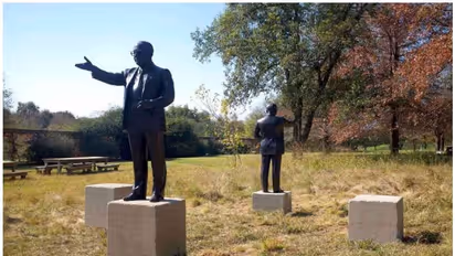 ಜಮಖಂಡಿ: ಅಂಬೇಡ್ಕರ್ಗೆ ಅವಮಾನಿಸಿದ ಅಧಿಕಾರಿ ವಜಾಕ್ಕೆ ಆಗ್ರಹ