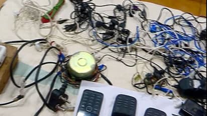 കണ്ണൂര് സെന്ട്രല് ജയിലില് വീണ്ടും റെയ്ഡ്; മൊബൈല്ഫോണുകളും കഞ്ചാവും പിടികൂടി