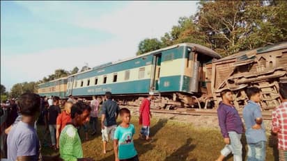 লাইনচ্যুত হয়ে খালে ট্রেনের বগি, বাংলাদেশে ভয়াবহ রেল দুর্ঘটনা