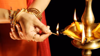 জেনে রাখুন ঠাকুর ঘরে কী কী থাকলে ফিরবে ভাগ্য