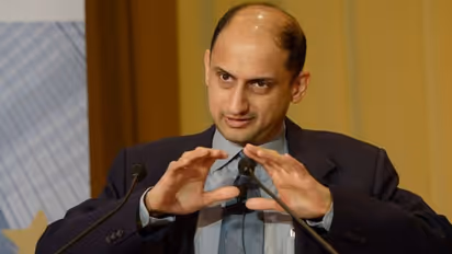 RBI deputy governor Viral Acharya resigns before completion of term