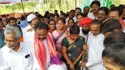 టీఆర్ఎస్ కార్యాలయాల శంకుస్థాపన (ఫోటోలు)