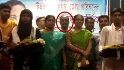 পুলিশের খাতায় ফেরার, সভা আলো করে জেলাশাসকের পাশেই বসে সন্দেশখালির বাবু মাস্টার