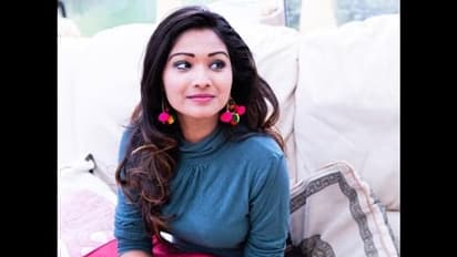 செய்திவாசிப்பாளர் சரண்யாவுக்கு அடித்த அதிர்ஷ்டம்.! புது படத்தில் கதாநாயகியாக கமிட்..!