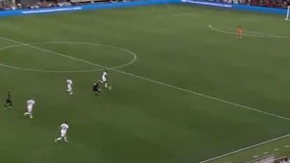 പ്രായത്തിനും തളര്ത്താനാകുന്നില്ല; അത്ഭുത ഗോളുമായി വെയ്ന് റൂണി- വീഡിയോ