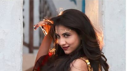 গায়ে ইঁদুর ছাড়ার গল্প তো অনেক হল, কিন্তু কেমন ছিল সেই দৃশ্য, ভিডিও শেয়ার করলেন রুক্মিনী