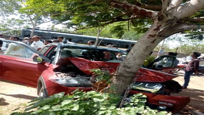 మాజీ ఎమ్మెల్యే కుమార్తె కారుకి ప్రమాదం