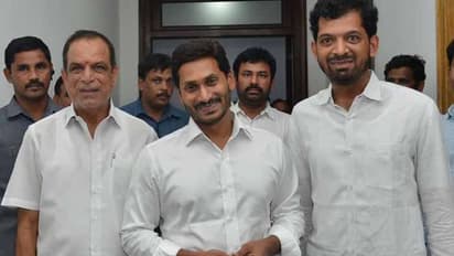 టీడీపీకి గుడ్బై, వైసీపీలో చేరిక: పోయిన పదవి తిరిగొచ్చింది