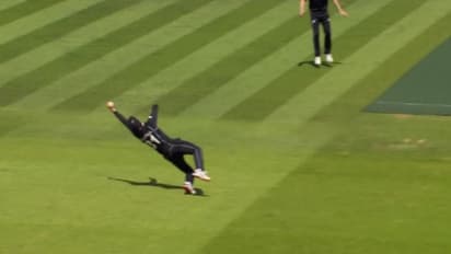 నేను లక్కీ: ధోనీ రన్నవుట్ పై మార్టిన్ గుప్తిల్ ట్వీట్