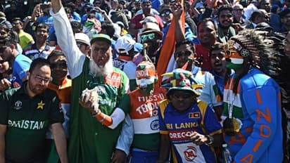 পাক সমর্থকদের মুখে ভারতের জাতীয় সঙ্গীত! মুচকি হেসে কী বললেন বিরাট