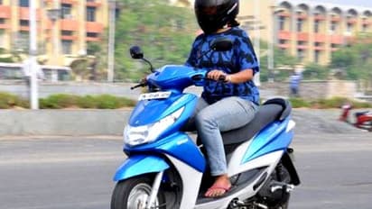 ഇനി ഓട്ടോക്ക് കൈ നീട്ടേണ്ട, സ്കൂട്ടര് ബുക്ക് ചെയ്യാന് ആപ്പ് റെഡി!