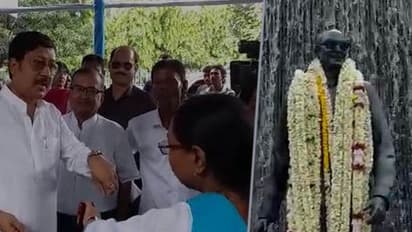 বিধানচন্দ্র রায়ের মাল্যদানেও গোষ্ঠীদ্বন্দ্ব প্রকট, বিধাননগরেই অস্বস্তিতে শাসক দল