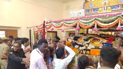 பக்தர்களே.. காஞ்சிபுரம் அத்தி வரதர் தரிசன நேரம் மாற்றம்..! நோட் பண்ணிக்கோங்க..!