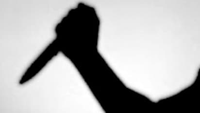 భార్య, ముగ్గురు బిడ్డలను హత్య చేసి.. వ్యక్తి ఆత్మహత్య