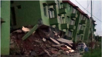 മിസോറാമില് മണ്ണിടിച്ചിലില് കെട്ടിടങ്ങള് തകര്ന്ന് മൂന്ന് പേര് മരിച്ചു, ഒമ്പത് പേര്ക്ക് പരിക്ക്