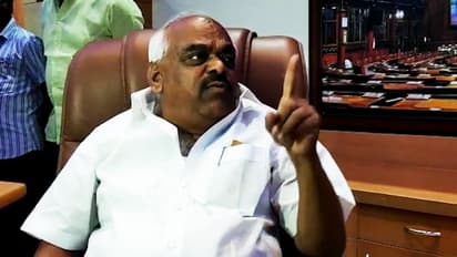 ರಾಜೀನಾಮೆ ನೀಡ್ತೇವೆಂದು ಬ್ಲ್ಯಾಕ್‌ಮೇಲ್ ಮಾಡ್ತಿದ್ದಾರೆ, ಅವರನ್ನು ನಂಬಬೇಡಿ: ಸ್ಪೀಕರ್ ಗರಂ!