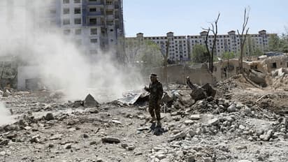 தலிபான்கள் வெடிகுண்டு தாக்குதல்... 40 பேர் உடல் சிதறி உயிரிழப்பு..!