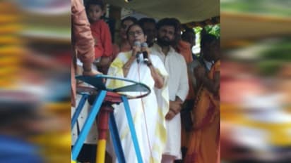 Mamata greeted with Jai Shri Ram slogans as Bengal CM flags off 623-year-old Rath Yatra festival