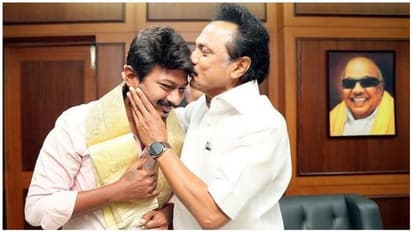 స్టాలిన్ వారసుడు పొలిటీకల్ ఎంట్రీ: యూత్ వింగ్ సెక్రటరీగా ఉదయనిధి