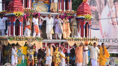 'ইটাল বাজিল বাম পায়ে আচম্বিতে', রথের রশিতে টান হাজার বছরের