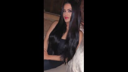 Sexy and Bold तस्वीरों से हॉलीवुड की Hot Actress से कम नहीं लग रही है संजय दत्त की बेटी त्रिशाला