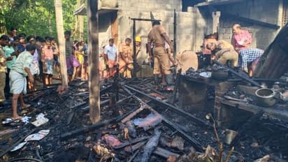 ആലപ്പുഴയില് വീട് പൂര്ണ്ണമായി കത്തിനശിച്ചു; ഷോട്ട് സര്ക്യൂട്ടെന്ന് സംശയം