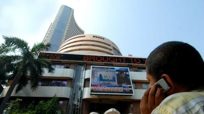 Stock Market Today : യുദ്ധകാലം കഷ്ടകാലം; ഓഹരിസൂചികയിൽ വീണ്ടുമിടിവ്; സെൻസെക്സും നിഫ്റ്റിയും നഷ്ടത്തിൽ