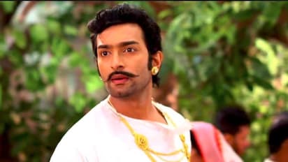 মধ্য রাতে আবারও হেনস্তা তারকা, বাড়ি ফেরার পথে হামলার মুখে জিতু কমল