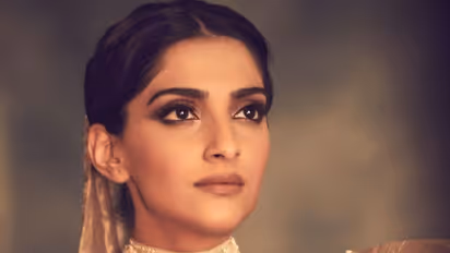 Sonam Kapoor pays ‘Maha Mrityunjay Jaap’ homage to Kobe Bryant