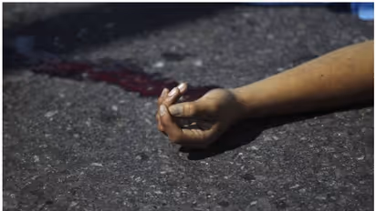 ಕುಡಿದು ಡ್ಯಾನ್ಸ್ ಮಾಡ್ತಿದ್ದ ಯುವಕ ಮಹಡಿಯಿಂದ ಬಿದ್ದು ಸಾವು