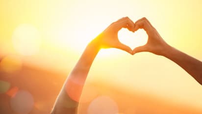 আপনার জন্ম কি রবিবার, জেনে নিন আপনি ঠিক কেমন ধরনের মানুষ