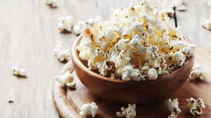 వంటనూనెలో ఉమ్మివేసిన పాప్ కార్న్ వ్యాపారి.. అరెస్ట్..