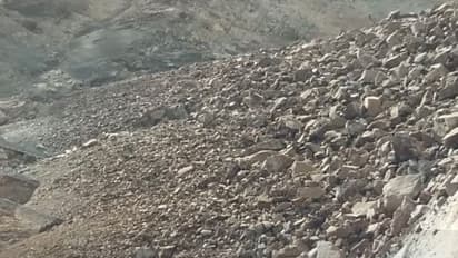 বিশাল ভুমিধসে বন্ধ গঙ্গোত্রী সড়কপথ