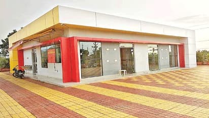 ఉండవల్లిలో మూతపడిన అన్న క్యాంటీన్