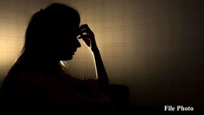 पति को गिरफ्तार करने की धमकी देकर दरोगा करता रहा रेप, महिला के गर्भवती होने पर हुआ खुलासा