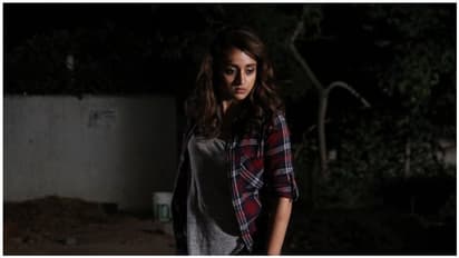 ’கர்ஜனை’படத்தில் த்ரிஷா ஹீரோயினாக அல்ல ஹீரோவாக நடித்திருக்கிறார்...அதெப்பிடிங்க?...