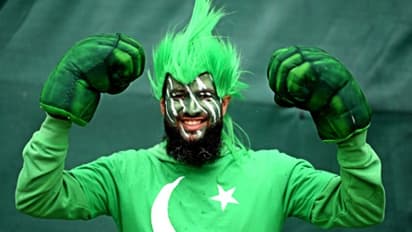 वर्ल्ड कप सेमीफाइनल में भारत की हार से इतना खुश क्यों हो रहा है पाकिस्तान?