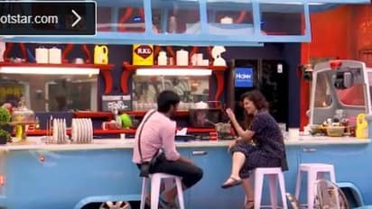 உனக்கு 32 எனக்கு 23 ... பிக்பாஸ் வீட்டில் ஆன்டியுடன் ரொமான்ஸ்! என்னடா நடக்குது அங்க?