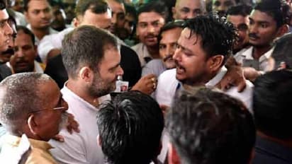 தோற்றுப் போனாலும் நான் உங்கவீட்டுப் பிள்ளை ! அமேதி மக்கள் முன்பு கண் கலங்கிய ராகுல் !!