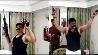 'तमंचे पे डिस्को' करना पड़ा विधायक जी को महंगा, बीजेपी ने भेजा नोटिस