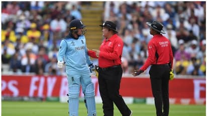 തെറ്റായ ഔട്ട് വിധിച്ച അംപയറോട് കോര്ത്തു; റോയ്ക്ക് പിഴശിക്ഷ