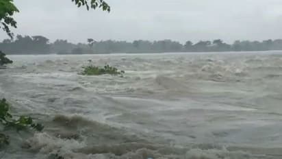 উত্তরে বিপদ বাড়ল, দক্ষিণে অপেক্ষা, কী জানাচ্ছে হাওয়া অফিস