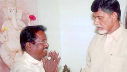 చిత్తూరులో బాబుకు షాక్: టీడీపీకి మాజీ మంత్రి గుడ్బై