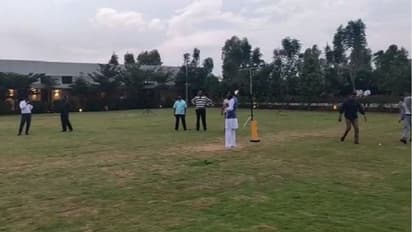 ಬೌಂಡರಿ, ಸಿಕ್ಸರ್... ಫುಲ್ ಜೋಶ್ನಲ್ಲಿ ಬ್ಯಾಟ್ ಬೀಸಿದ ಬಿಜೆಪಿ ಶಾಸಕರು