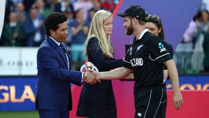 ക്രോ, ക്ലൂസ്നര്‍, സച്ചിന്‍ എന്നിവര്‍ക്കൊപ്പം വില്യംസണ്‍; കണ്ണീരോടെ ഈ പുരസ്കാരം