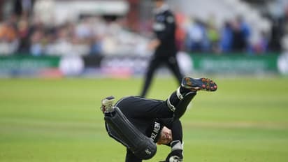 വിക്കറ്റ് കീപ്പര്മാരില് മുമ്പന് ടോം ലാഥം, പിന്നില് അഫ്ഗാന് താരം