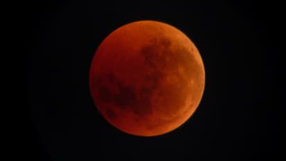 149 साल बाद खास योग में होगा चंद्रग्रहण, जानिए कैसी रहेगी ग्रहों की स्थिति