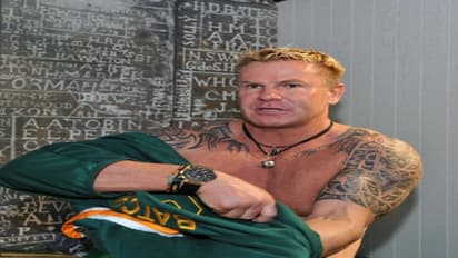 বাড়িতে ঢোকার মুখেই হামলা, দক্ষিণ আফ্রিকায় খুন প্রাক্তন ফুটবলার